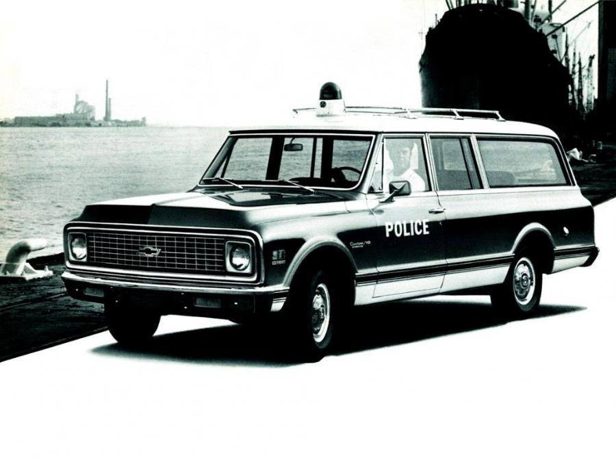  Chevrolet C10 Suburban Police 1971 года  (фото 1 из 2)